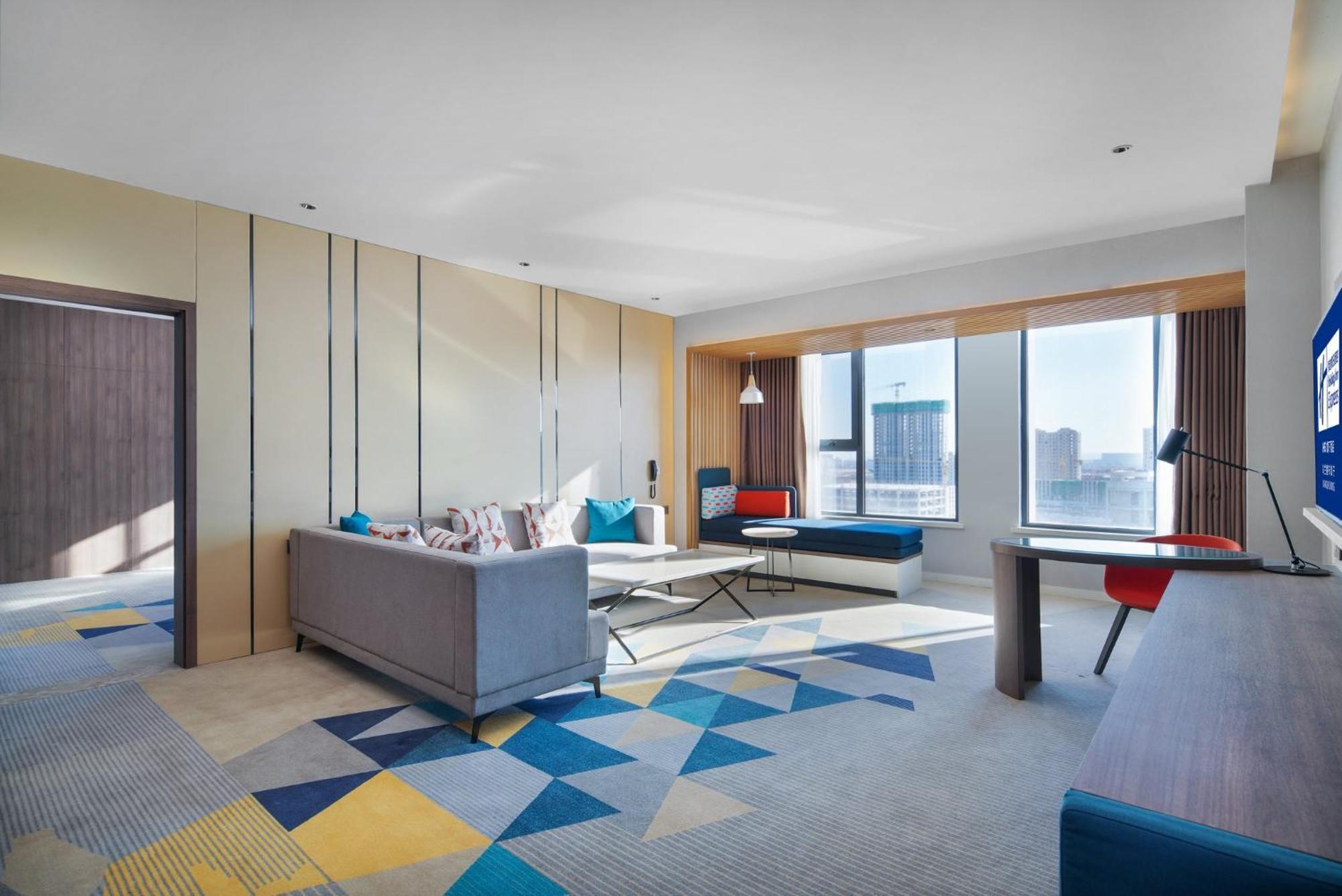 Holiday Inn Express Ulanqab Jining By Ihg Экстерьер фото